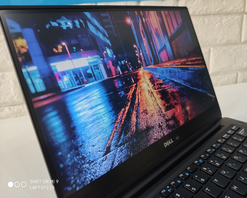 Dell Latitude 7370 Core m5-6y57 Ram 8 Ssd 128Gb Màn cảm ứng 3K